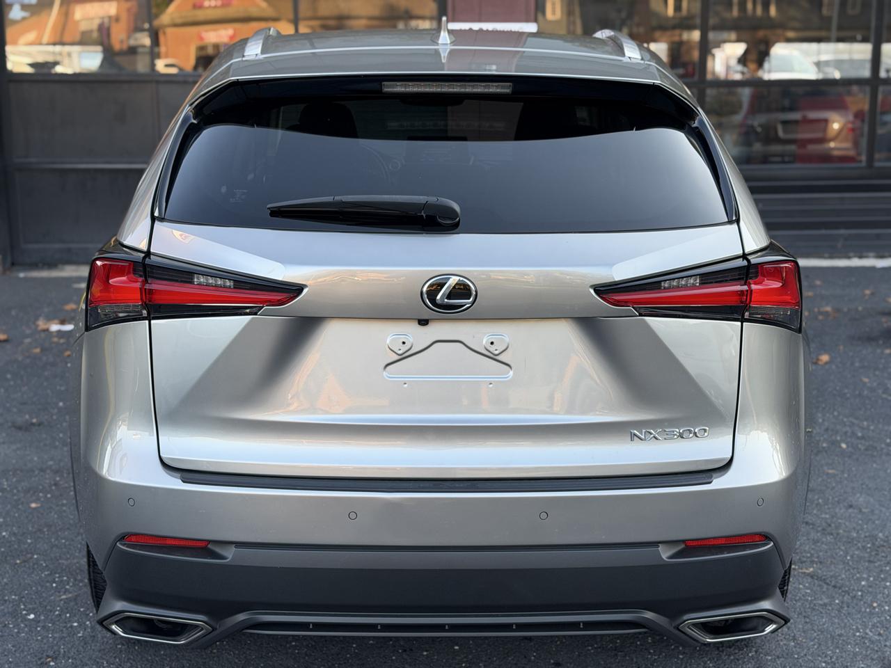 Lexus NX 300  2019