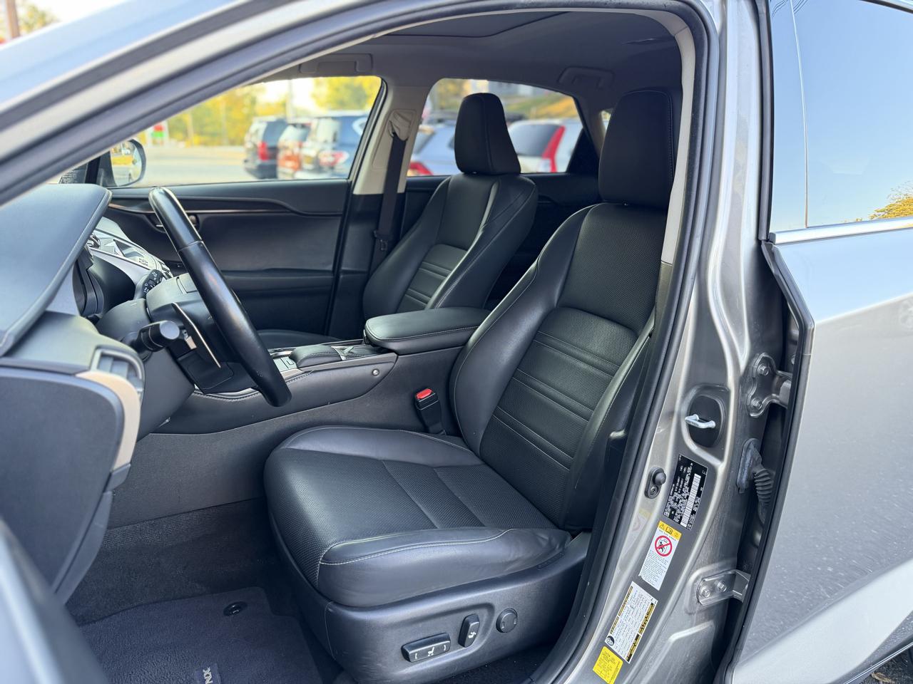 Lexus NX 300  2019