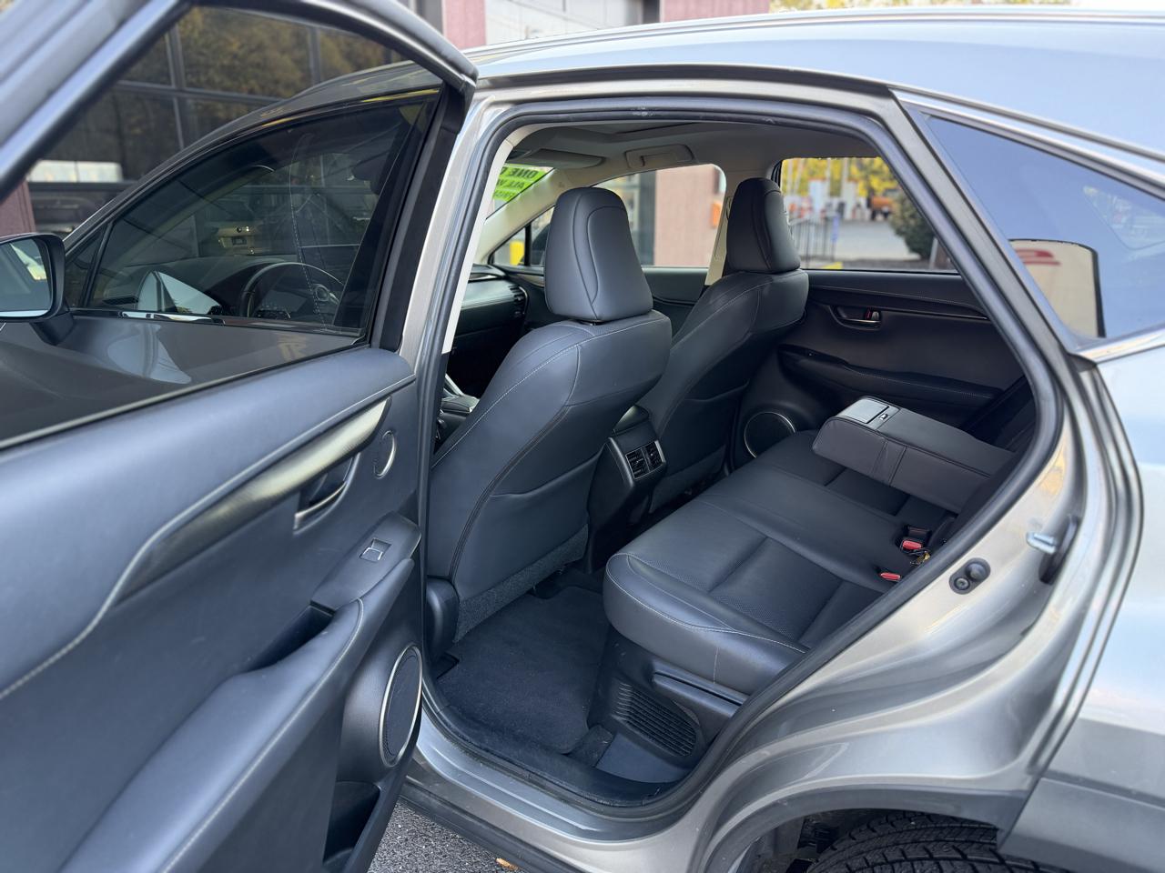 Lexus NX 300  2019