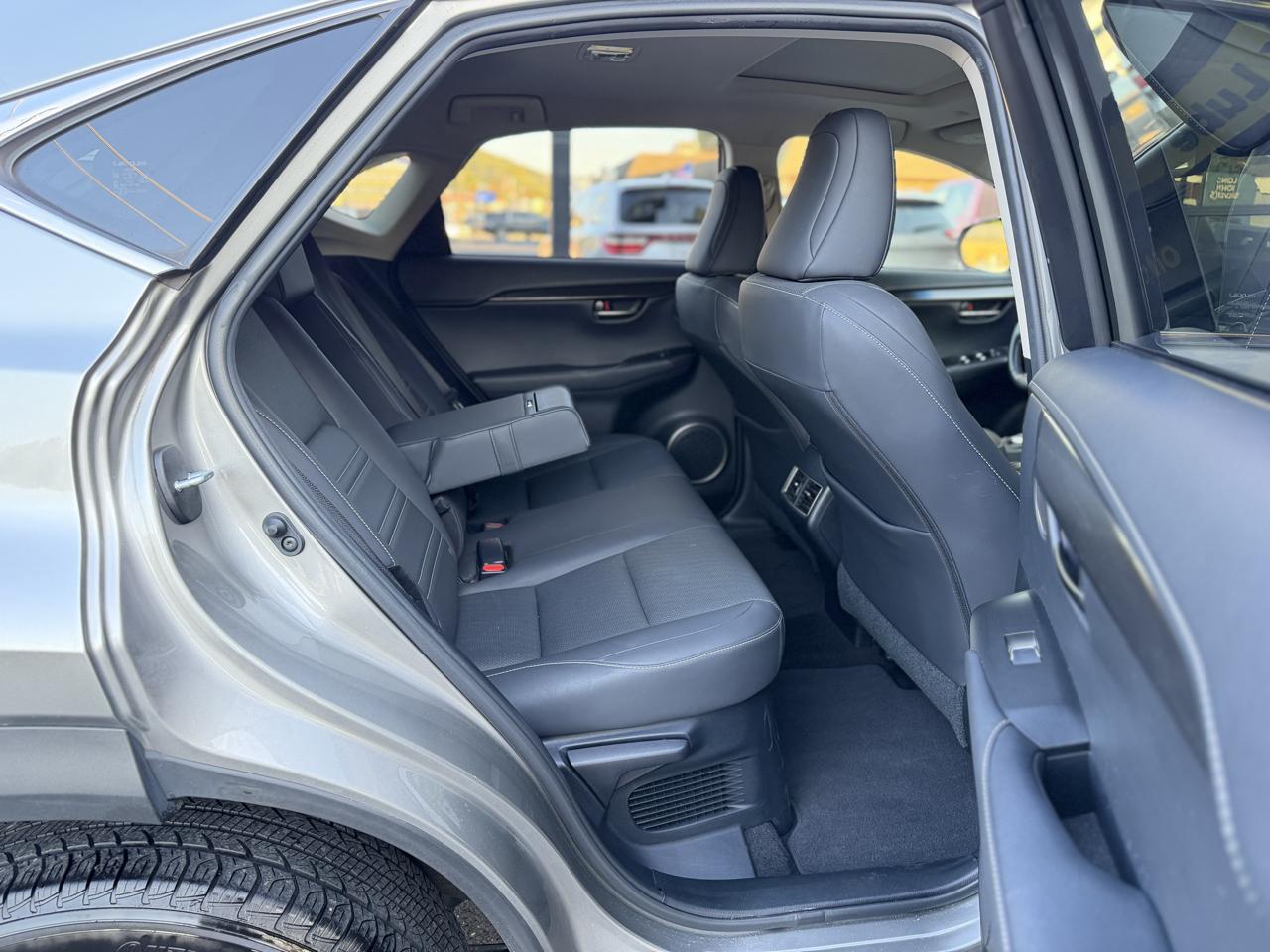 Lexus NX 300  2019