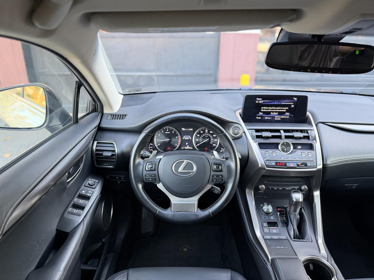 Lexus NX 300  2019