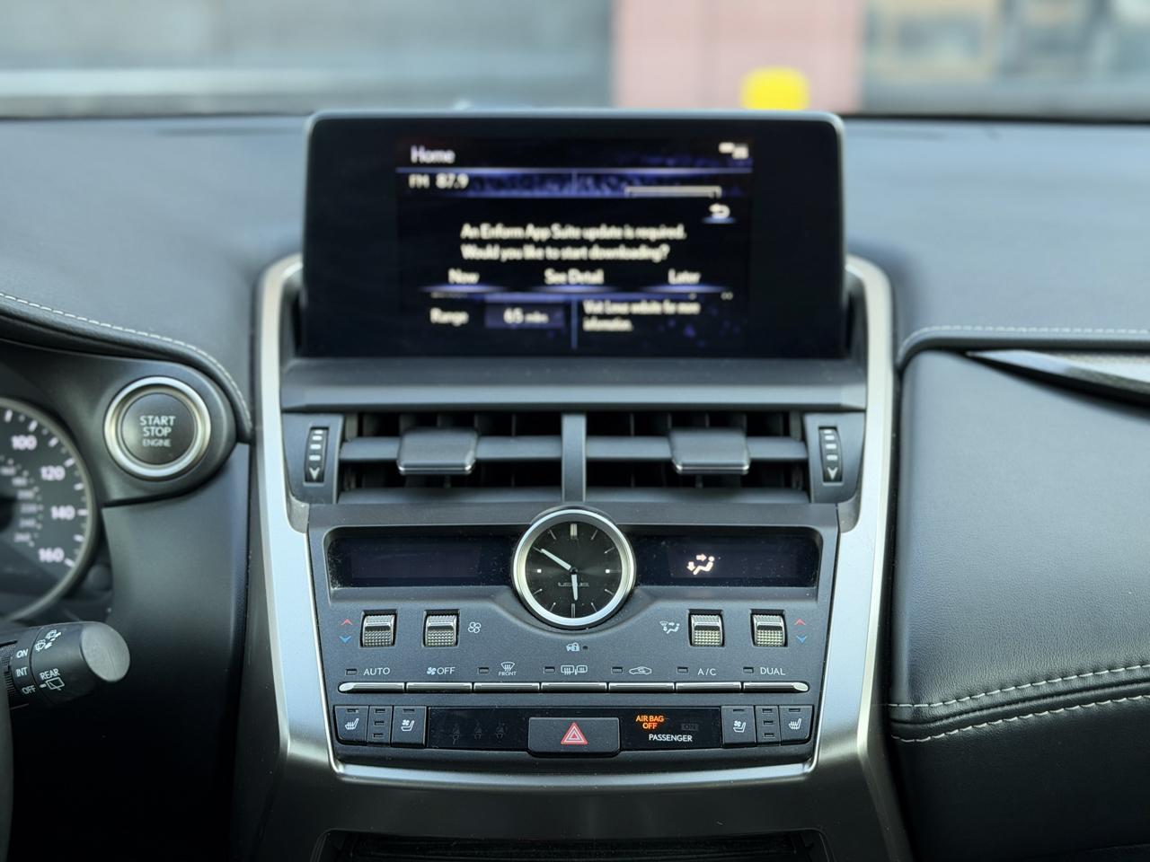 Lexus NX 300  2019