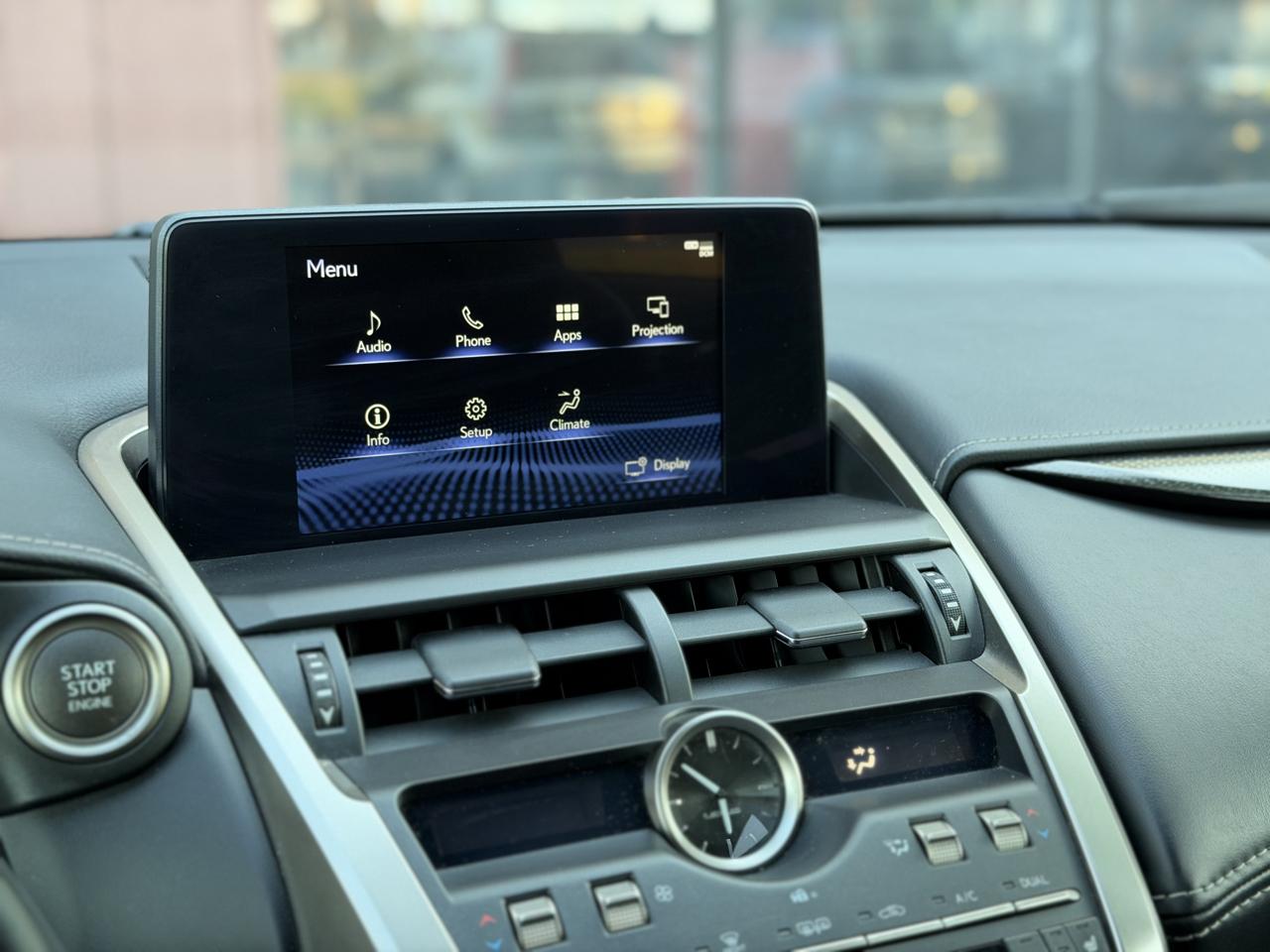 Lexus NX 300  2019