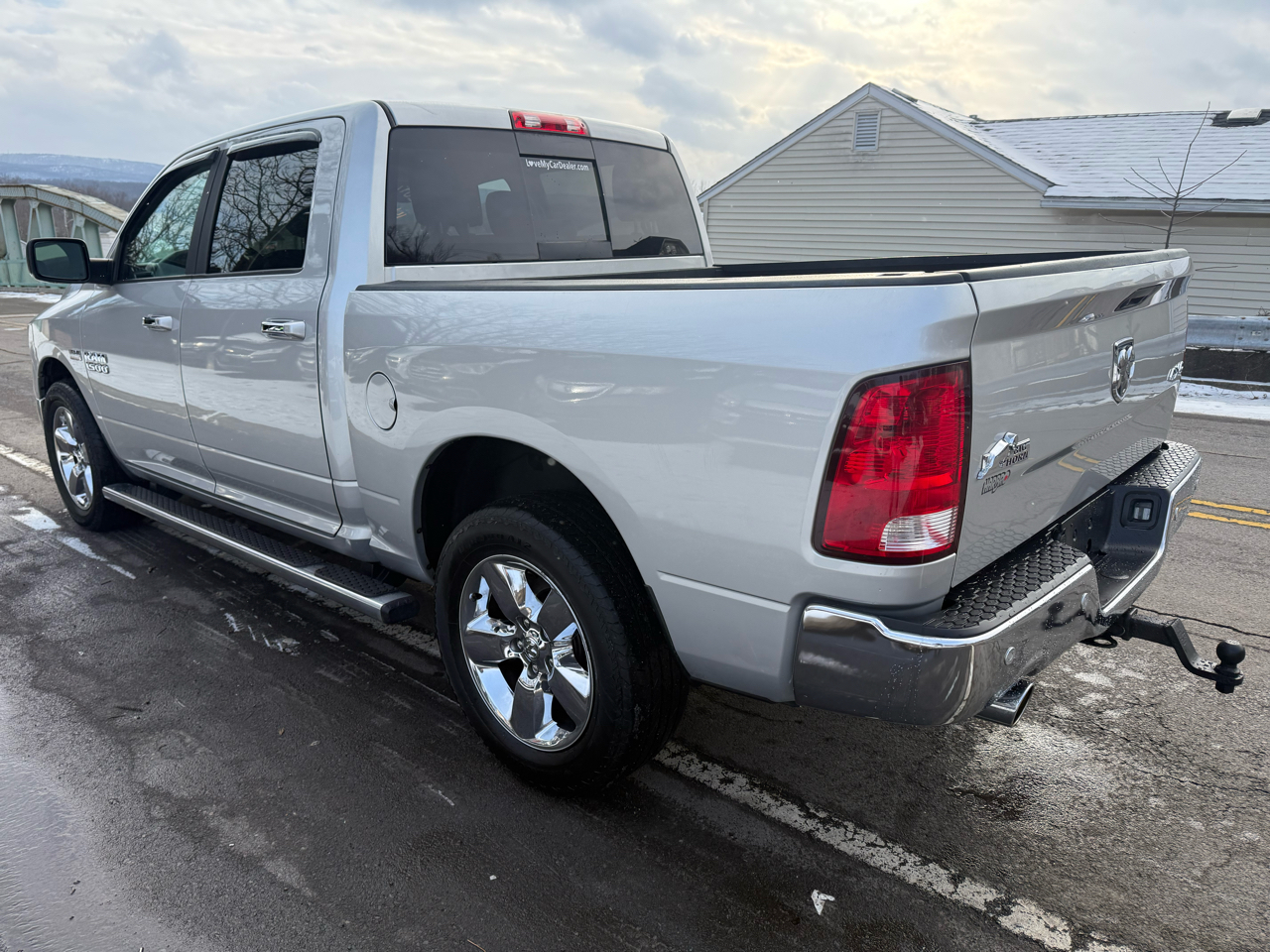 RAM 1500 Big Horn 4x4 Crew Cab 5'7" Box 2017