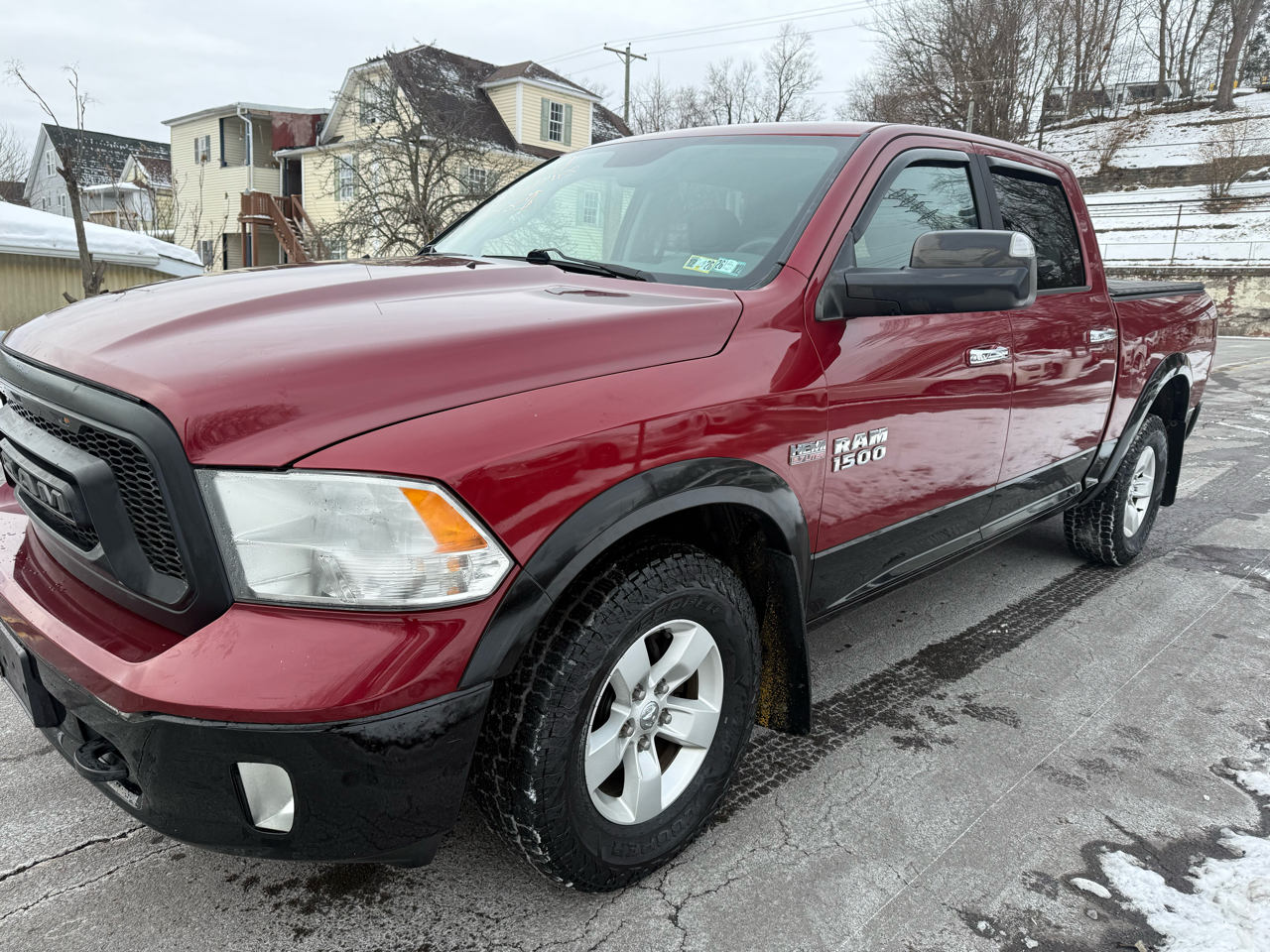 RAM 1500 4WD Crew Cab 140.5" Outdoorsman 2014