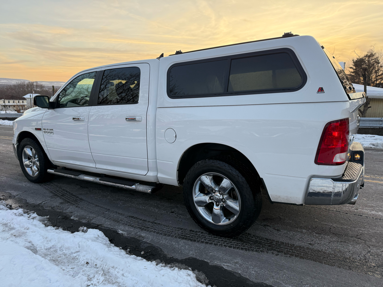 RAM 1500 4WD Crew Cab 140.5" Big Horn 2016