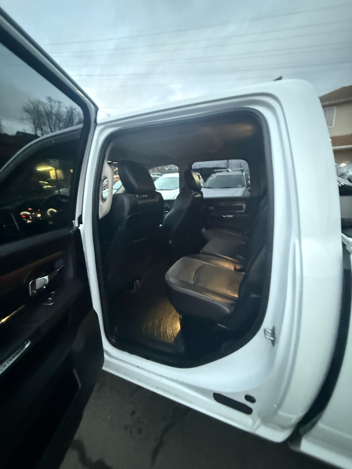 RAM 1500 4WD Crew Cab 149" Laramie 2014
