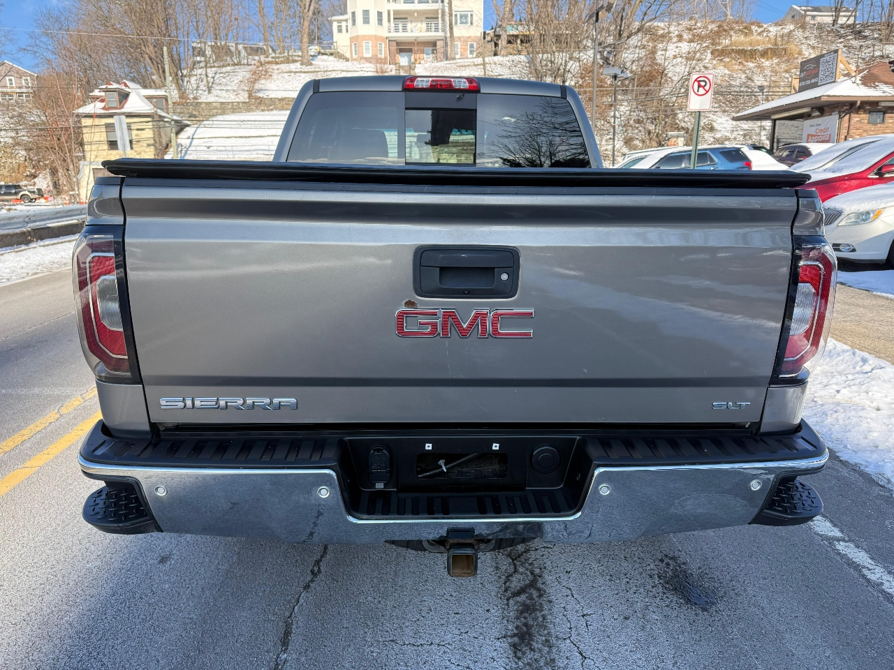 GMC Sierra 1500 4WD Crew Cab 143.5" SLT 2017