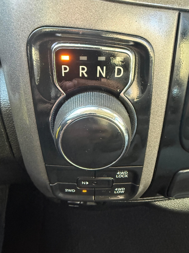 RAM 1500 Express 4x4 Quad Cab 6'4" Box 2017