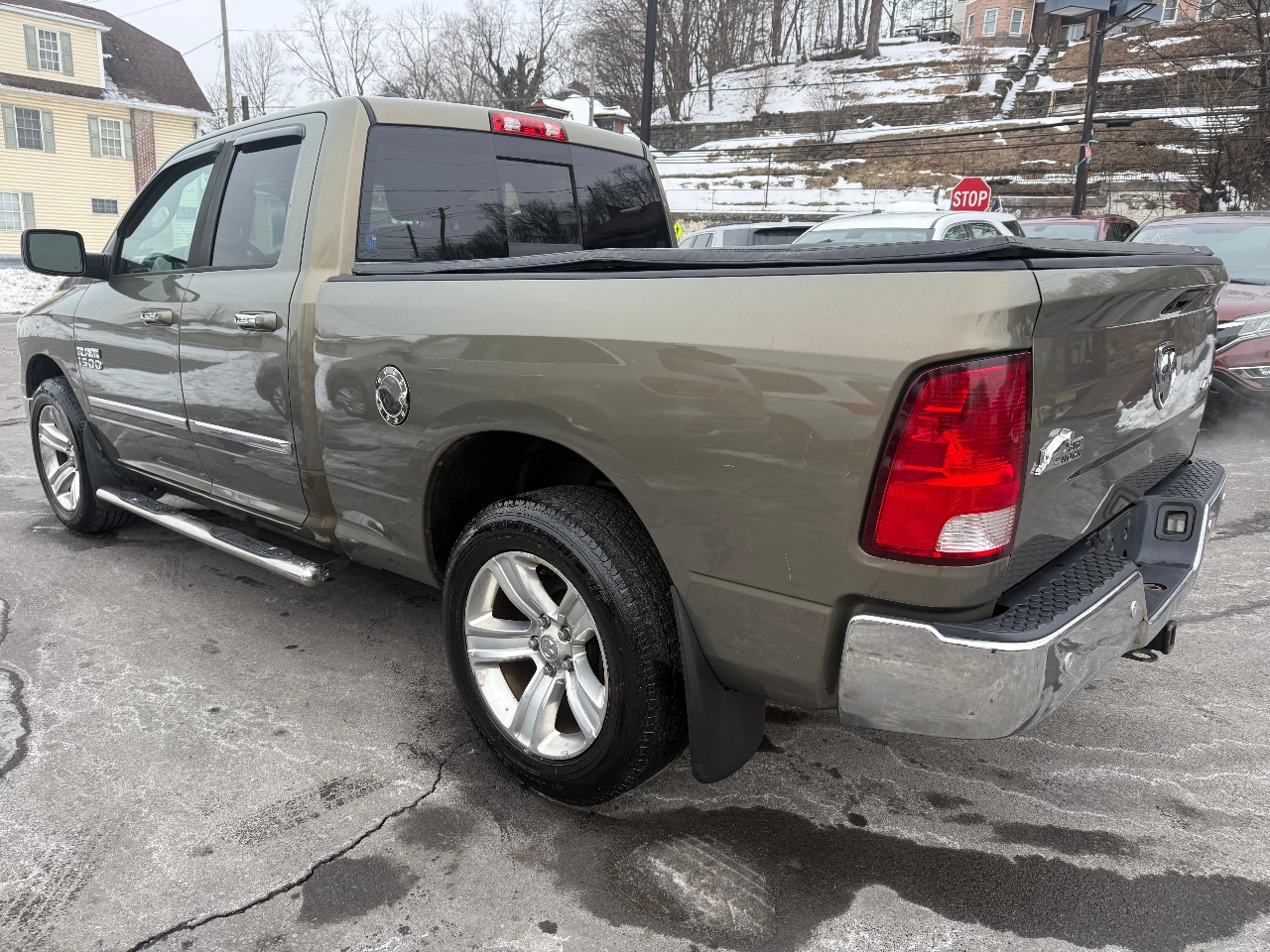 RAM 1500 4WD Quad Cab 140.5" Big Horn 2014