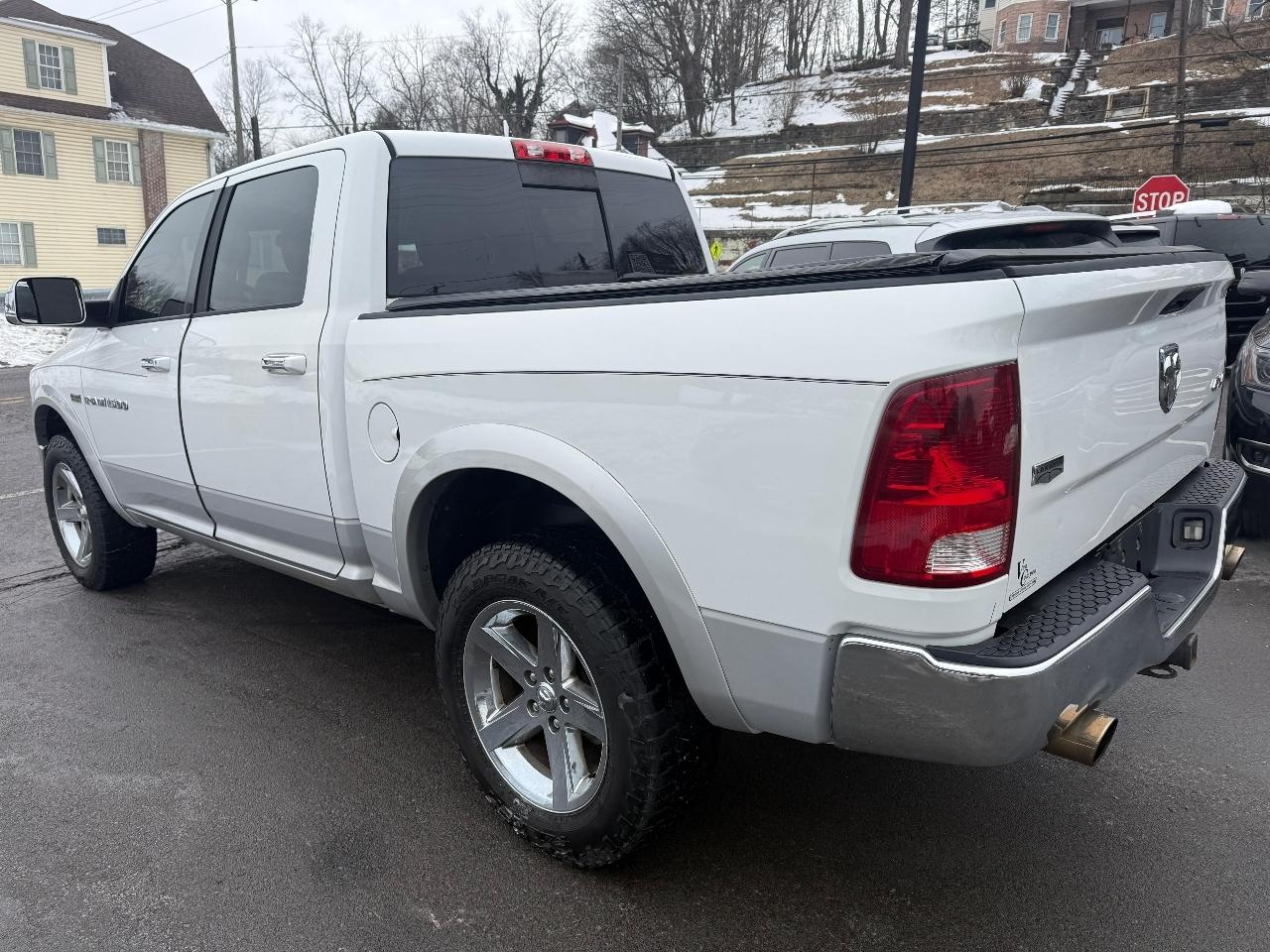 RAM 1500 4WD Crew Cab 140.5" Laramie 2012