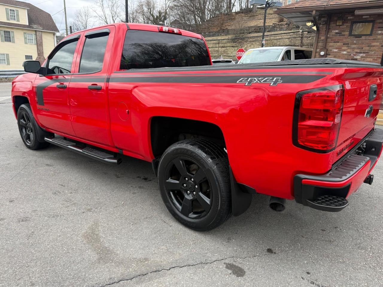 Chevrolet Silverado 1500 4WD Double Cab 143.5" Custom 2016