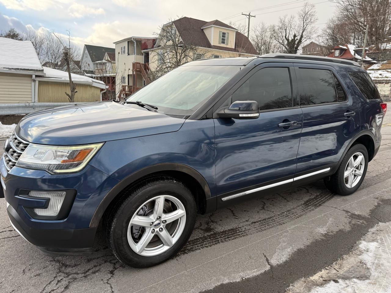 Ford Explorer XLT 4WD 2017