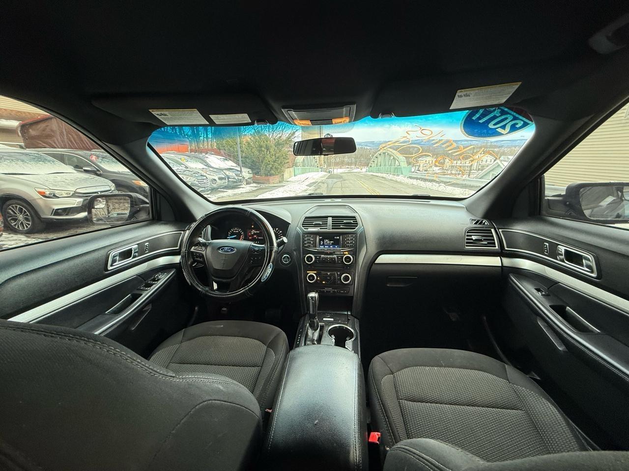 Ford Explorer XLT 4WD 2017