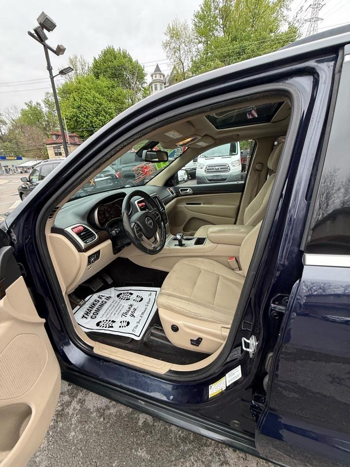 Jeep Grand Cherokee 4WD 4dr Laredo 2015