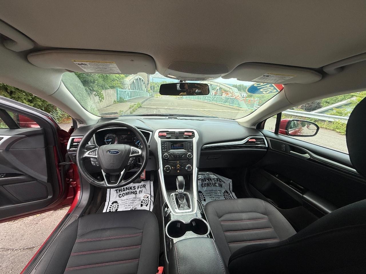 Ford Fusion 4dr Sdn SE FWD 2016