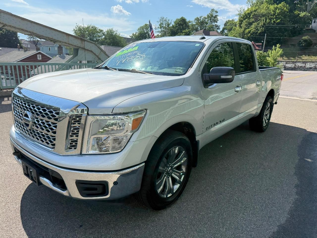 Nissan Titan 4x4 Crew Cab SV 2019
