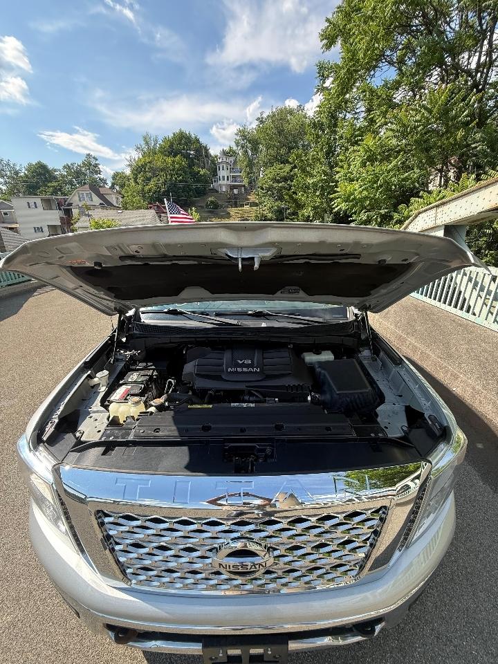 Nissan Titan 4x4 Crew Cab SV 2019
