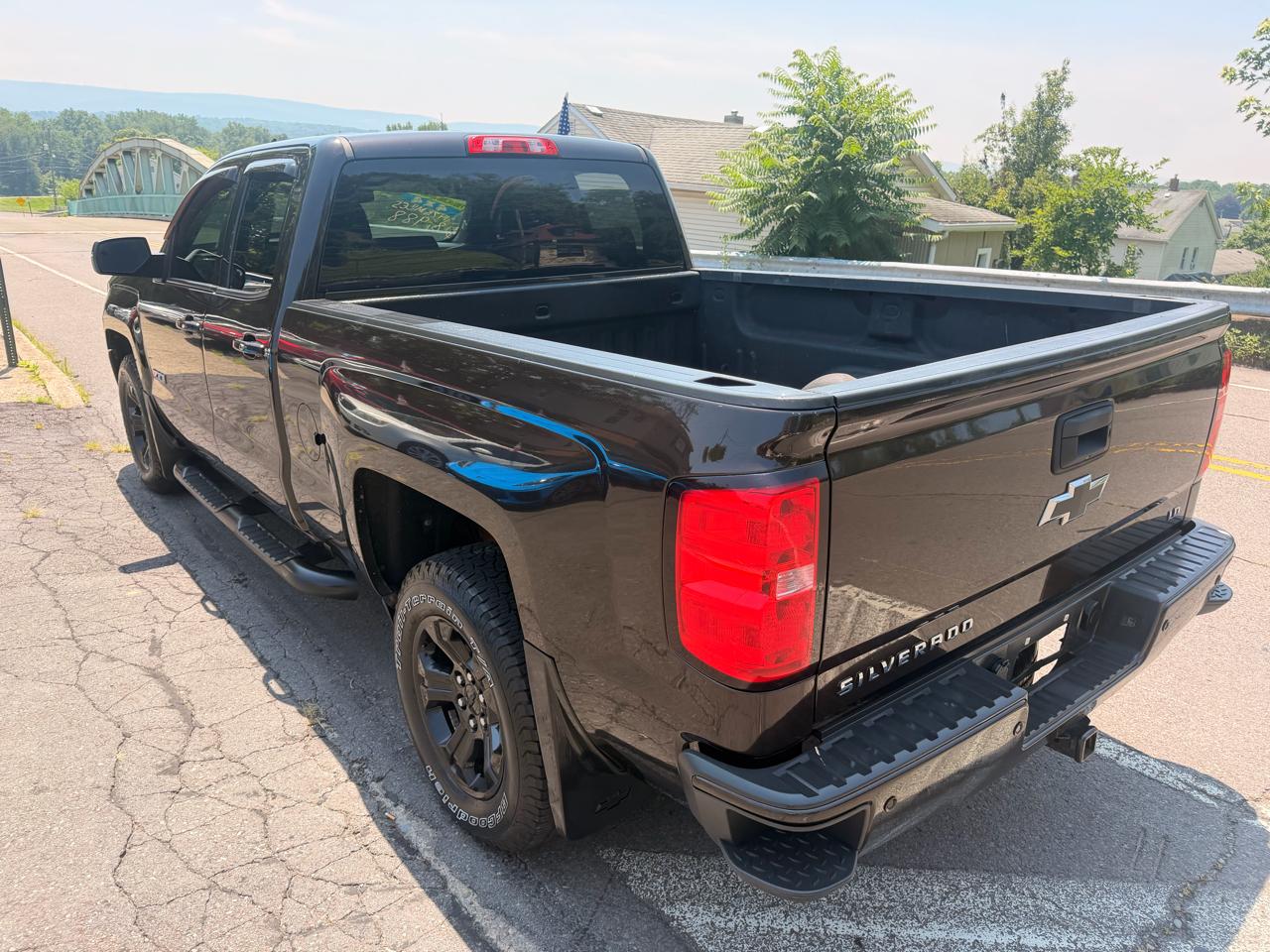 Chevrolet Silverado 1500 4WD Double Cab 143.5" LT w/2LT 2018