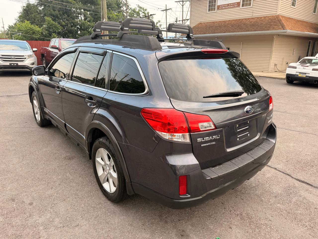 Subaru Outback 4dr Wgn H4 Auto 2.5i Limited 2013