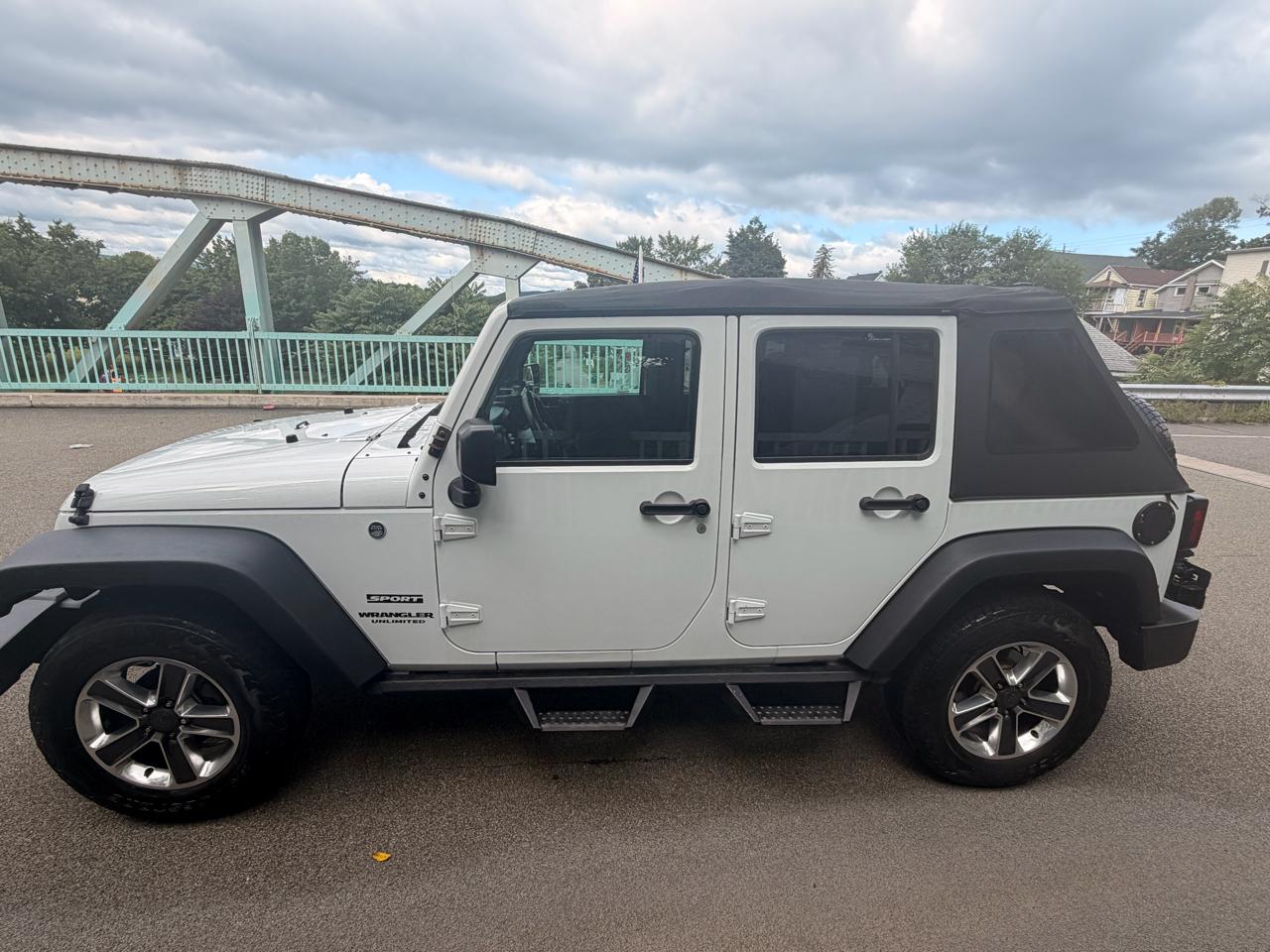 Jeep Wrangler Unlimited 4WD 4dr Sport 2016