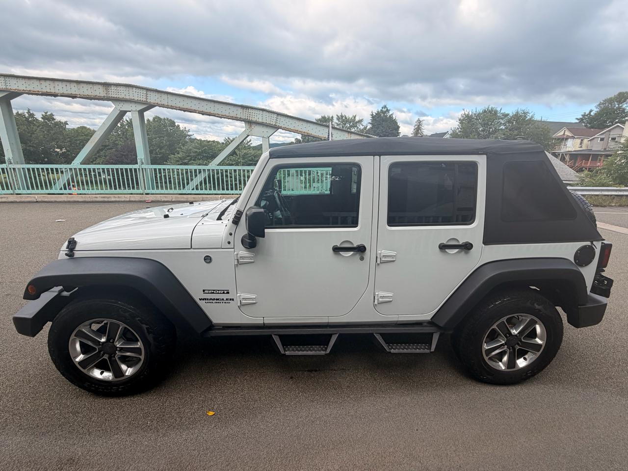 Jeep Wrangler Unlimited 4WD 4dr Sport 2016