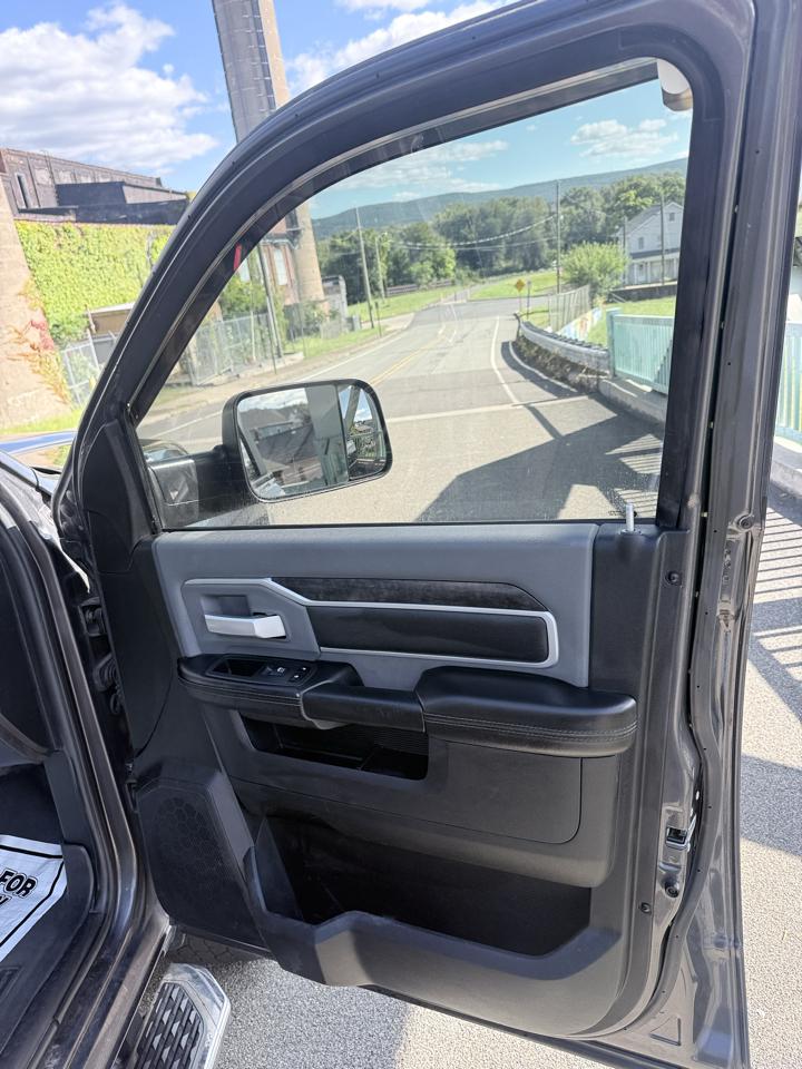 RAM 2500 Lone Star 4x4 Crew Cab 6'4" Box 2021