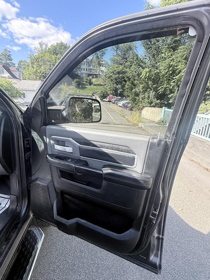 RAM 2500 Lone Star 4x4 Crew Cab 6'4" Box 2021