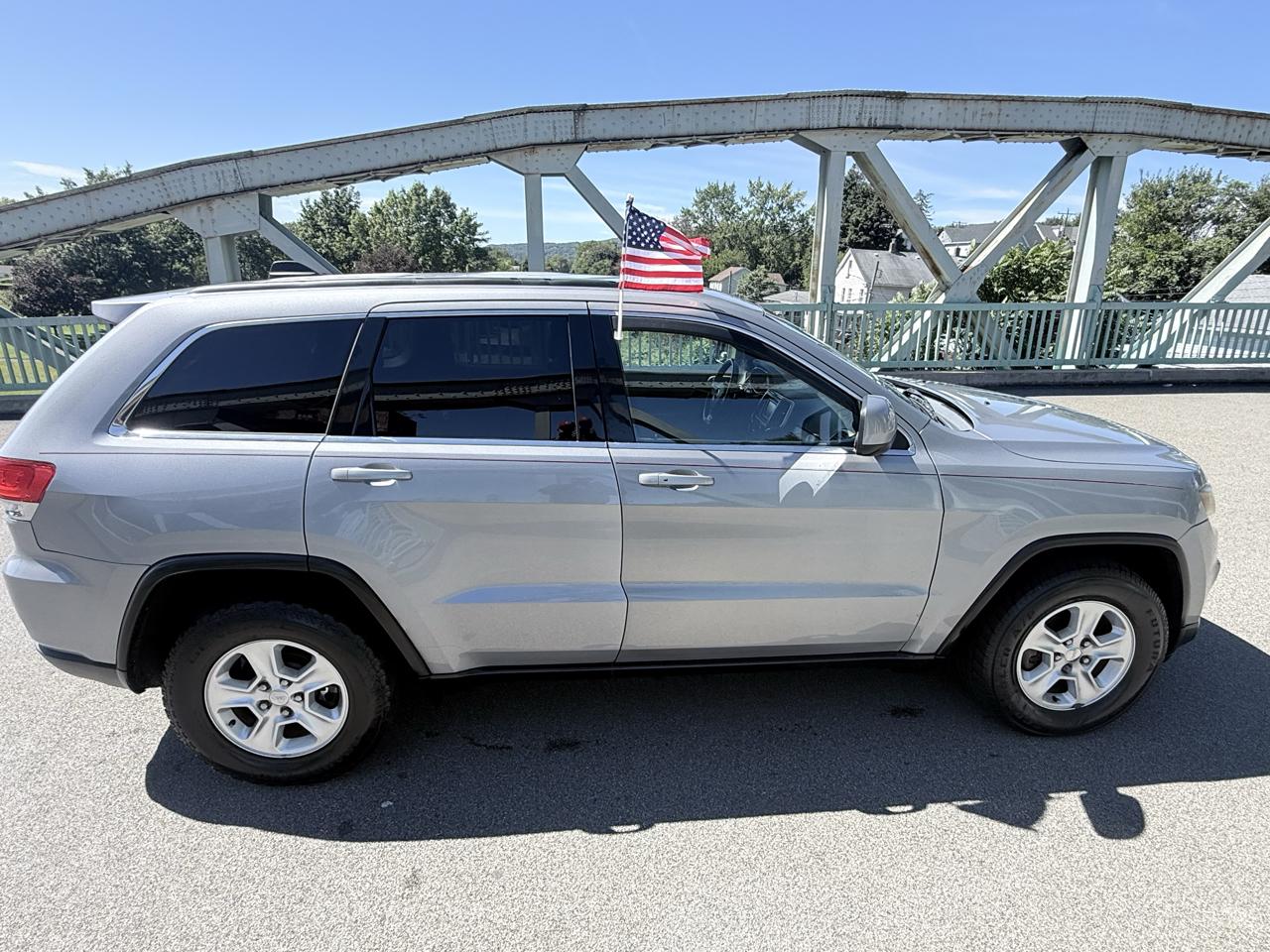 Jeep Grand Cherokee 4WD 4dr Laredo 2014