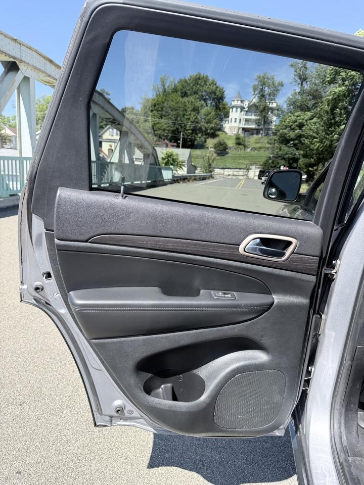 Jeep Grand Cherokee 4WD 4dr Laredo 2014