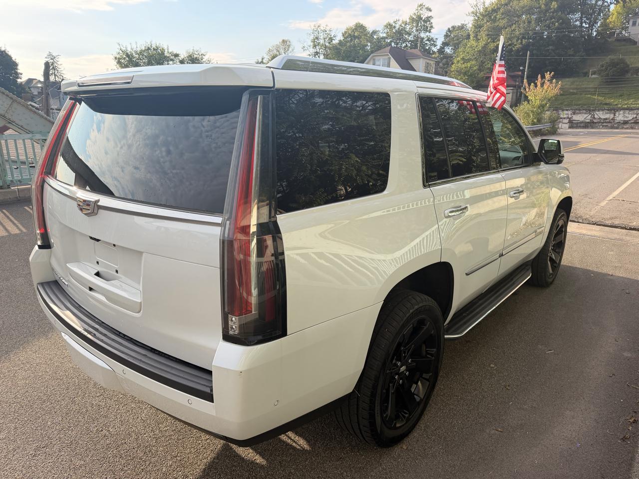 Cadillac Escalade 4WD 4dr Luxury 2019