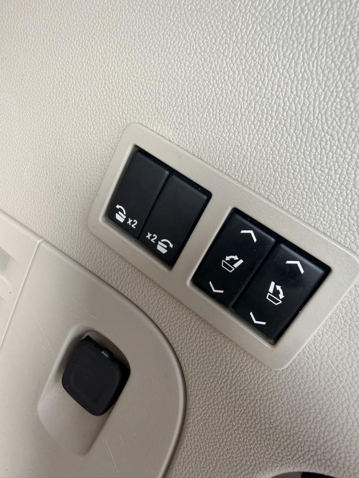 Cadillac Escalade 4WD 4dr Luxury 2019