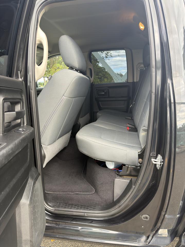 RAM 1500 Express 4x4 Quad Cab 6'4" Box 2018