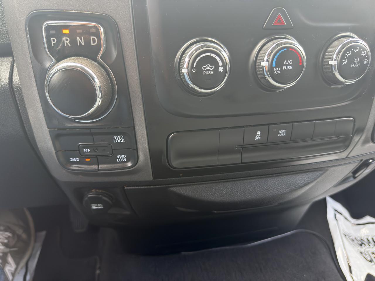 RAM 1500 Express 4x4 Quad Cab 6'4" Box 2018