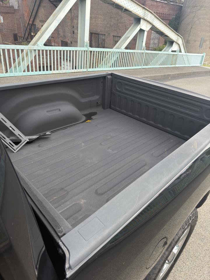 RAM 1500 Express 4x4 Quad Cab 6'4" Box 2018