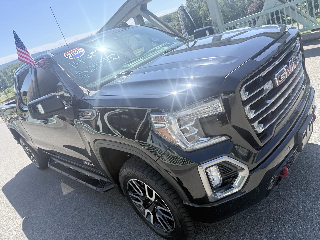 GMC Sierra 1500 4WD Crew Cab 147" AT4 2020