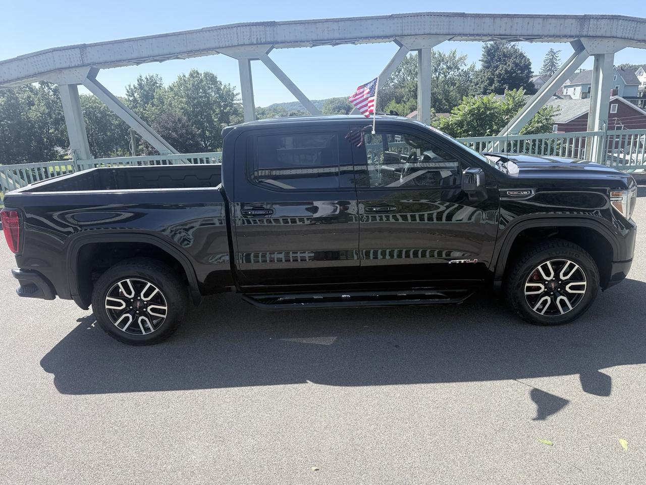 GMC Sierra 1500 4WD Crew Cab 147" AT4 2020