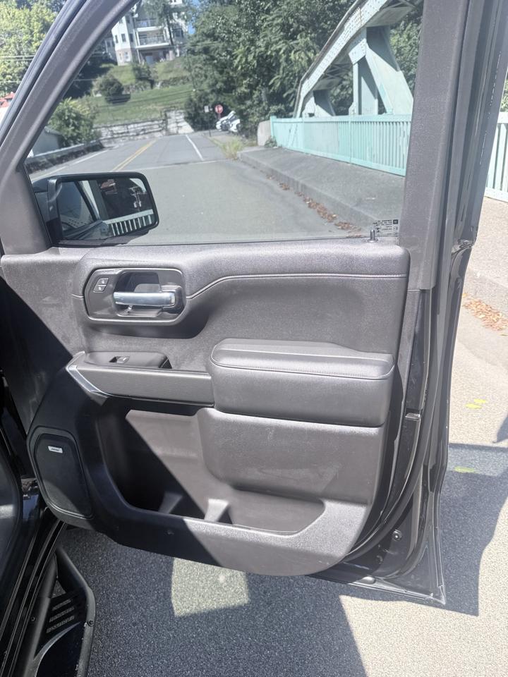 GMC Sierra 1500 4WD Crew Cab 147" AT4 2020