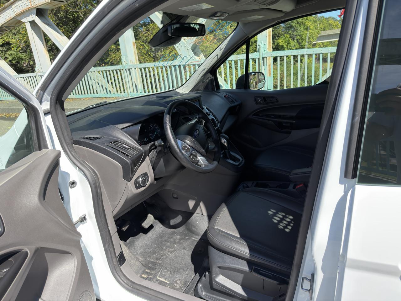 Ford Transit Connect Van XL LWB w/Rear Symmetrical Doors 2022