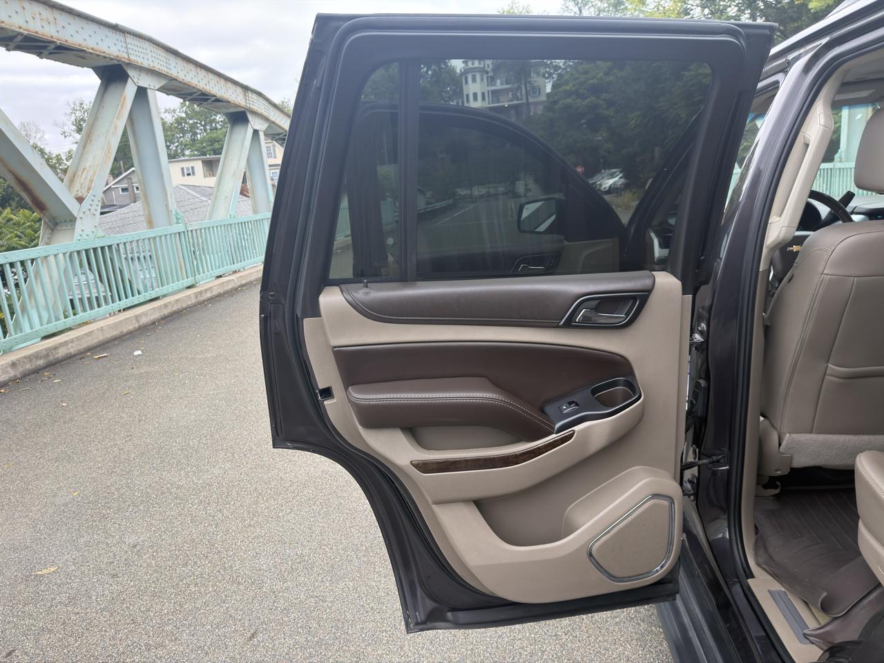 Chevrolet Tahoe 4WD 4dr LT 2016