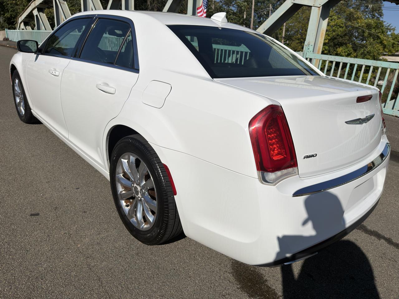 Chrysler 300 4dr Sdn Limited AWD 2015