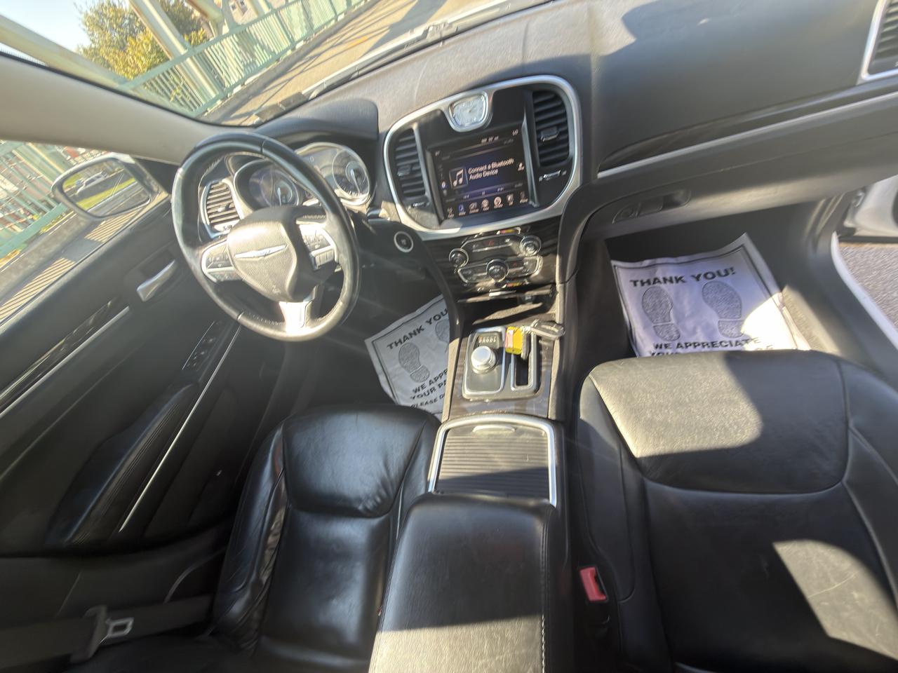 Chrysler 300 4dr Sdn Limited AWD 2015