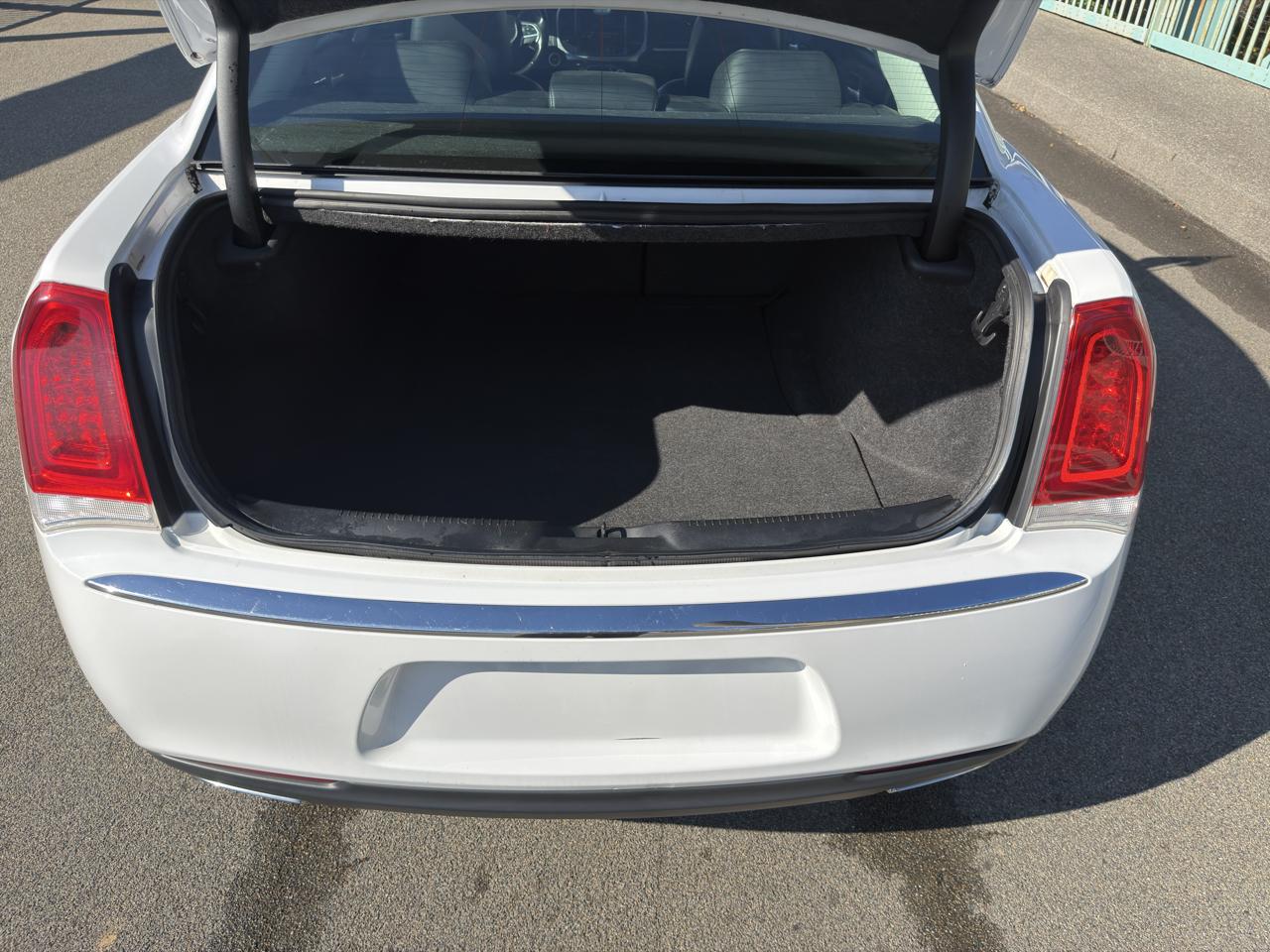 Chrysler 300 4dr Sdn Limited AWD 2015