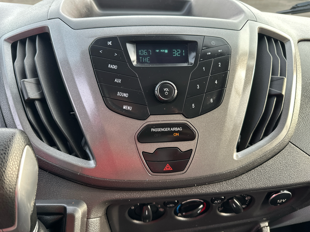 Ford Transit 350 Van Med. Roof w/Sliding Pass. 148-in. WB 2015