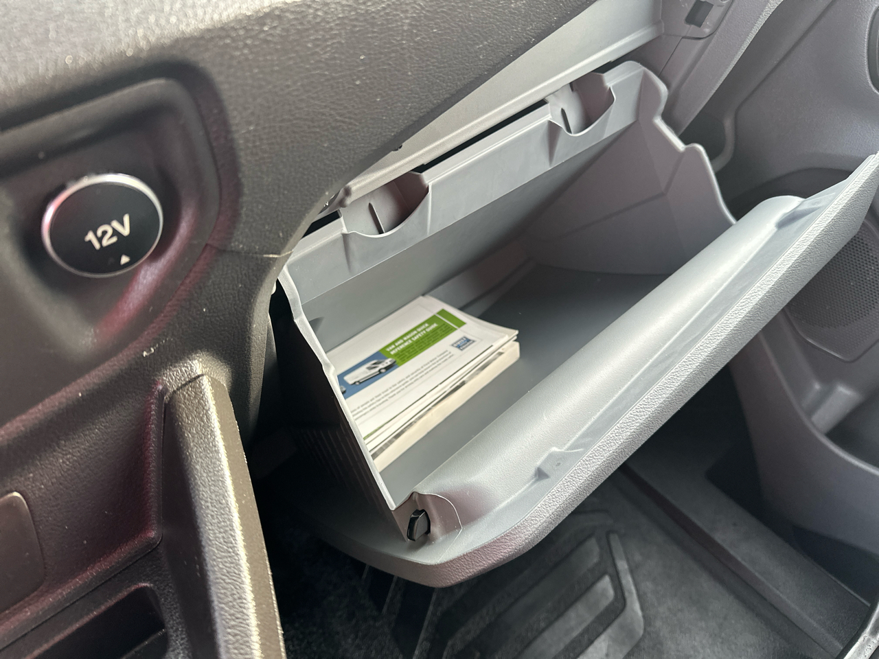 Ford Transit 350 Van Med. Roof w/Sliding Pass. 148-in. WB 2015