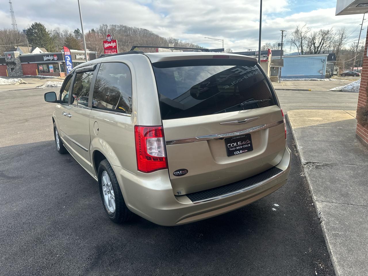 Chrysler Town & Country Touring 2011