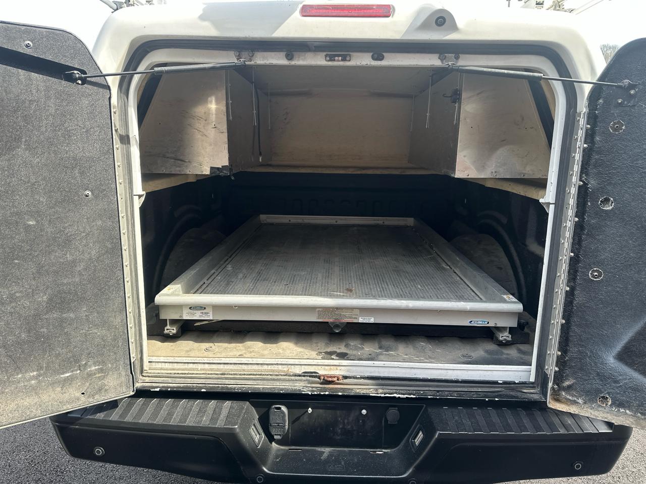 Ford F-150 4WD Reg Cab 126" XL 2019