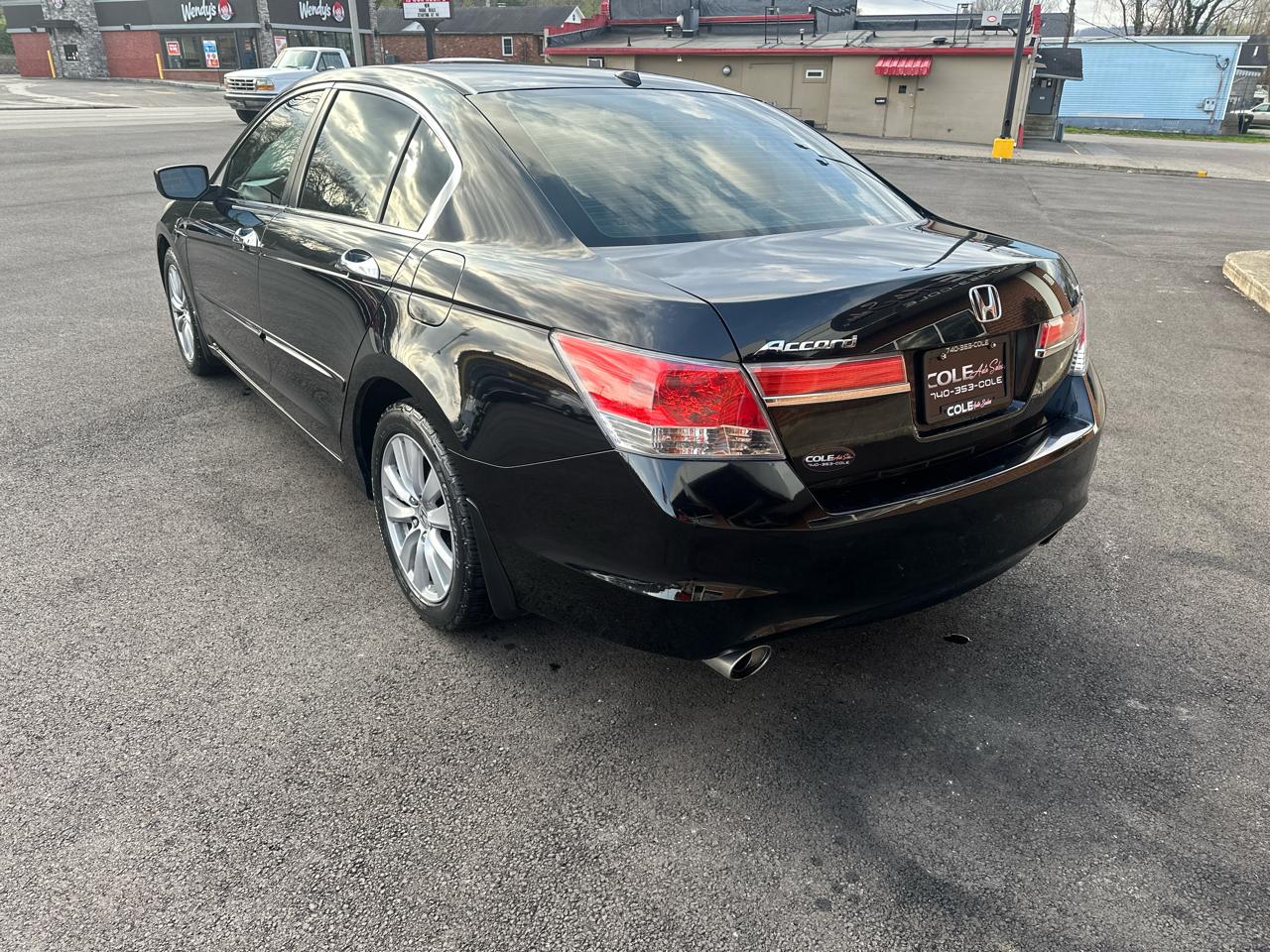 Honda Accord EX-L V-6 Sedan AT 2011