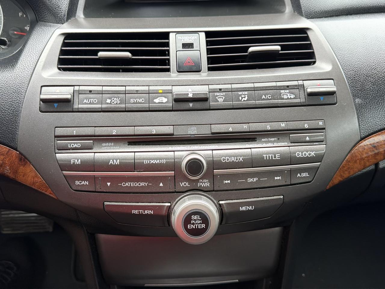Honda Accord EX-L V-6 Sedan AT 2011