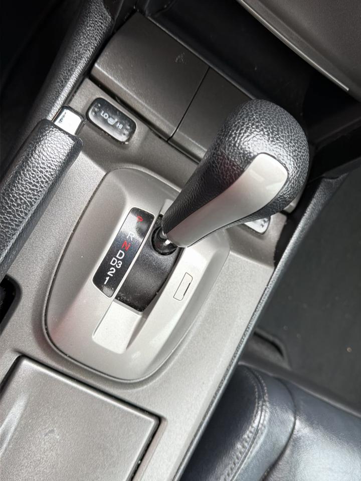 Honda Accord EX-L V-6 Sedan AT 2011